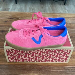 Vans sport low sneakers